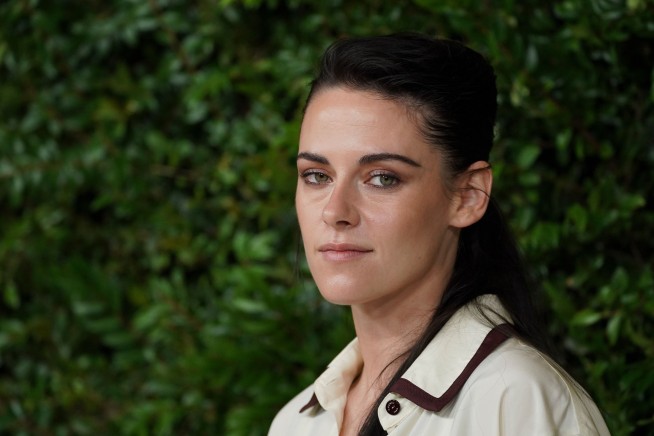 Kristen Stewart Scoffs at Brando Anecdote