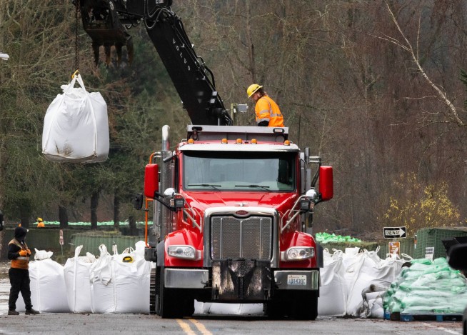 Washington Floods Claim First Victim
