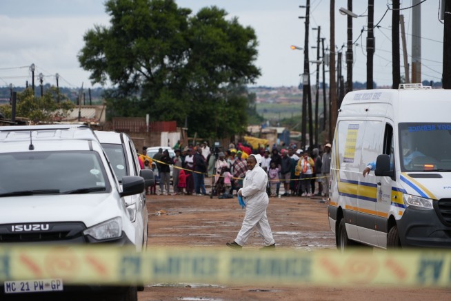 Gunmen Kill 9 at a South African Pub
