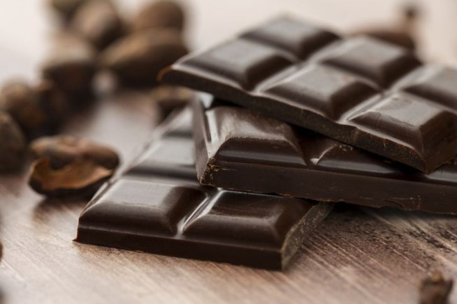 Compound in Dark Chocolate Linked to Slower Aging