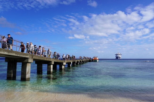 Cruise Ship Runs Aground in Papua New Guinea