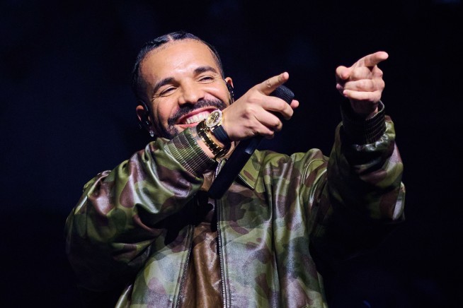 Scam Inflated Streaming Data for Drake, Lawsuit Says