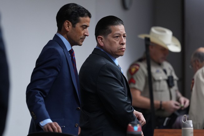 Uvalde Teacher Saw 'the Fire Come Out of the Gun'