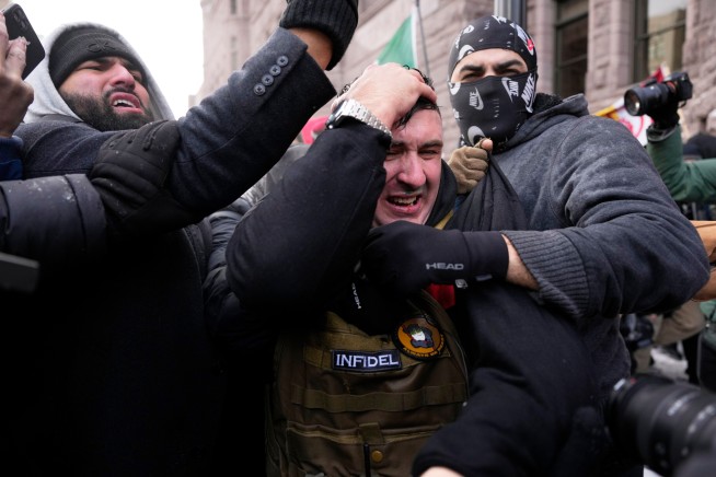 Pro-, Anti-ICE Groups Clash