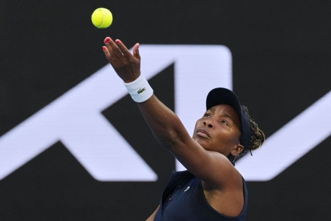 Oldest Player Ever Takes Court at Aussie Open