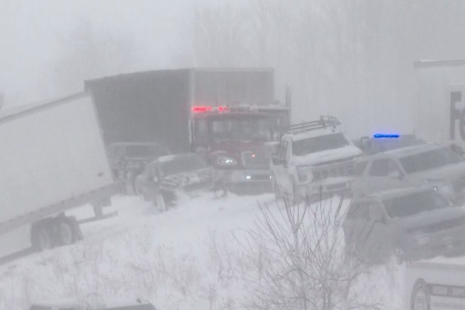 Snowstorm Sparks 100-Car Pileup