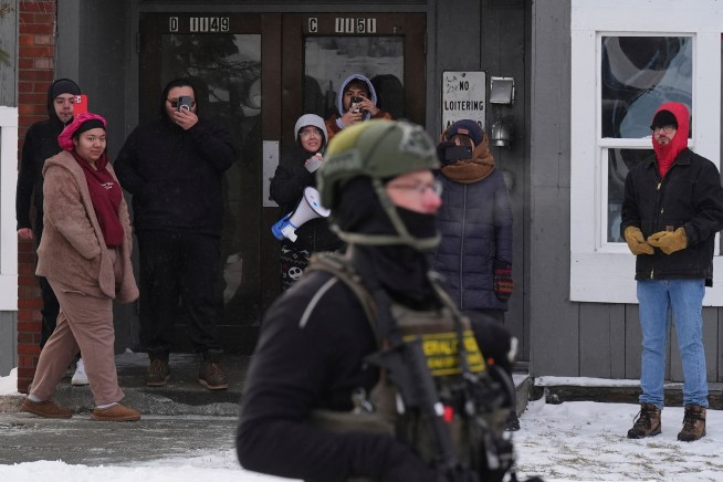 Schumer Says Democrats Won't Approve DHS Funding