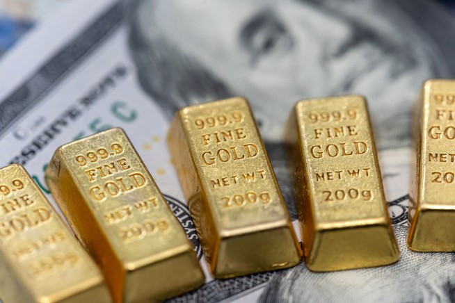 Gold Rockets Above $5K per Ounce as Investors Seek Safety