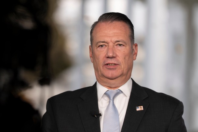 In 'Extraordinary' Move, Judge Orders ICE Chief Into Court