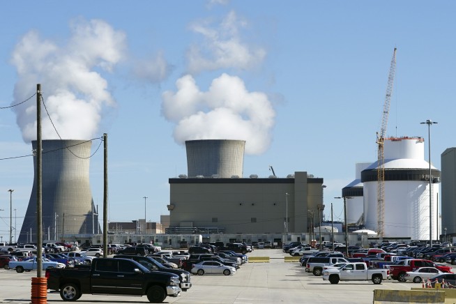Feds Secretly Weaken Nuclear Safety Rules for New Reactors