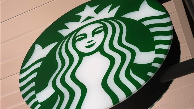 Starbucks Lifts CEO's Jet-Use Cap Citing Safety Concerns