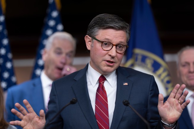 House Passes Bill to End Shutdown