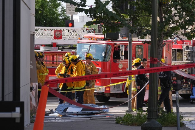3 Dead After Car Slams Into LA Grocery Store