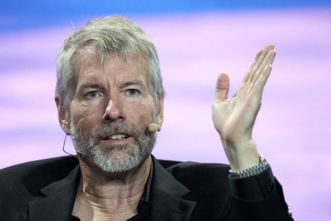 Company That Champions Bitcoin Reports $12B Loss