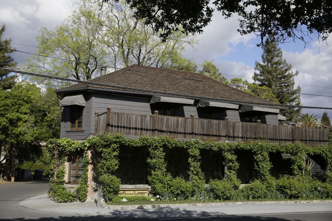 French Laundry Chef, Town at Odds Over Housing Project