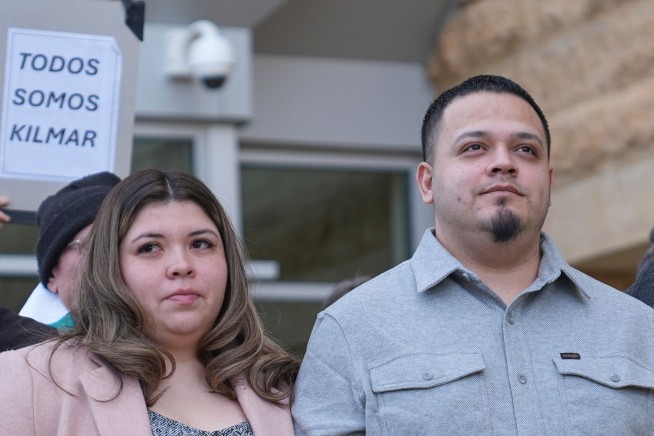 Judge Rules ICE Can't Re-Detain Abrego Garcia