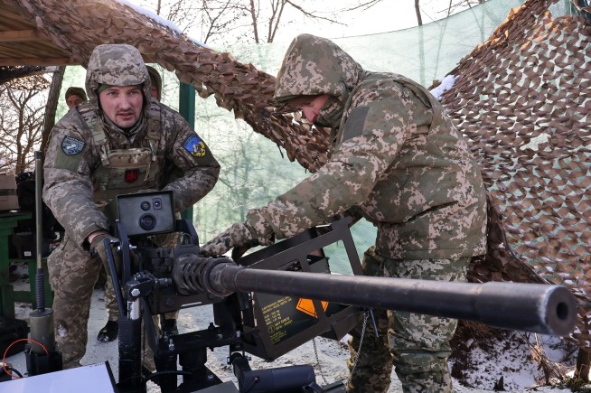 Ukraine Freezes Soldiers' Sperm to Keep Population Going