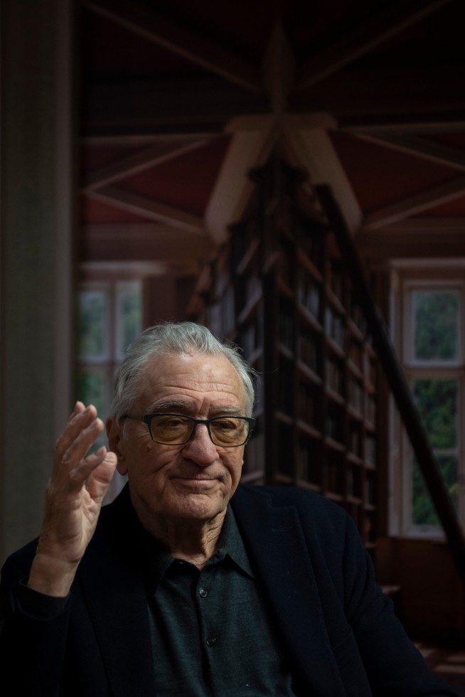 De Niro Surprises Carnegie Hall With Lincoln Speech