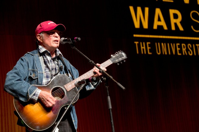 Woodstock Icon 'Country Joe' McDonald Dead at 84