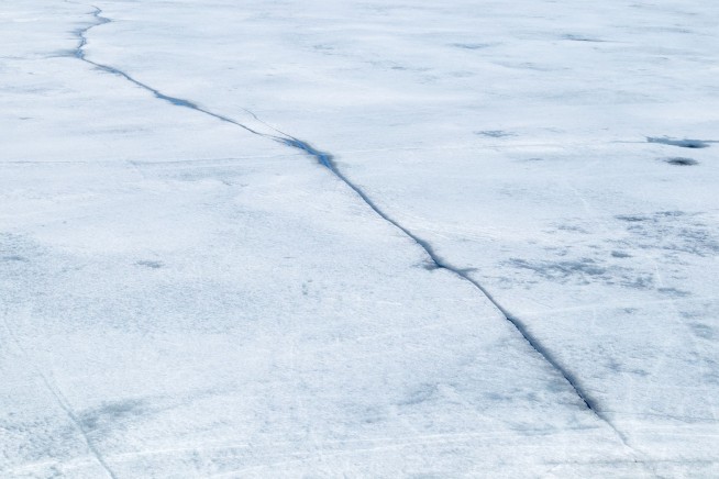 23 Anglers Airlifted From Drifting Ice Shelf