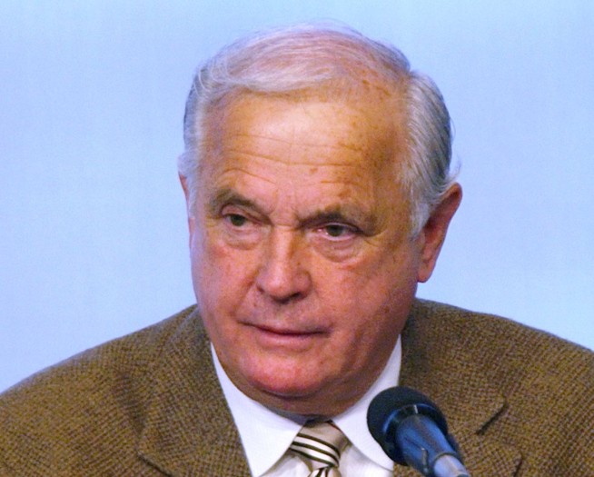 Alexander Butterfield, Who Revealed Watergate Tapes, Dies