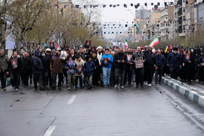 Trump Threatens Iran After New Attacks on Gulf States