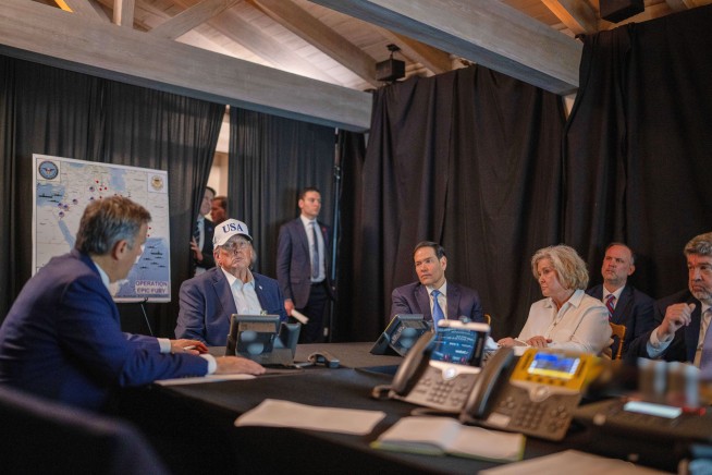 Trump Email Offers to Trade Security Briefing for Donation