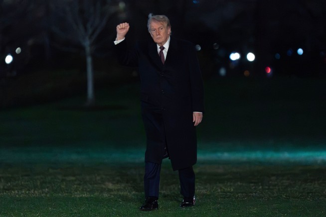 Trump 'Demands' 7 Countries Help Secure Strait of Hormuz