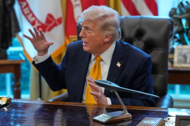 Trump: I Believe I'll Have 'the Honor of Taking Cuba'