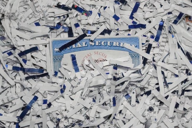 Woman Collected Dead Mom's Benefits for 25 Years