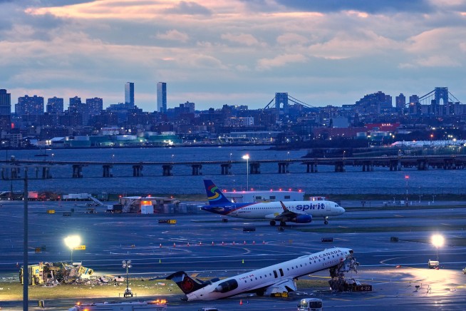 Passengers Braced for Impact Before Fatal LaGuardia Crash