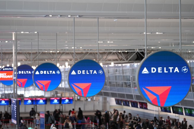Delta Cuts Special Perks for Congress Amid Shutdown