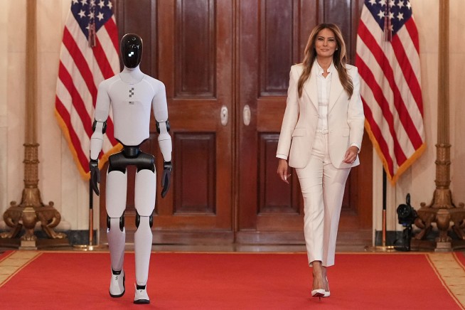 Melania Trump Welcomes AI Robot to White House