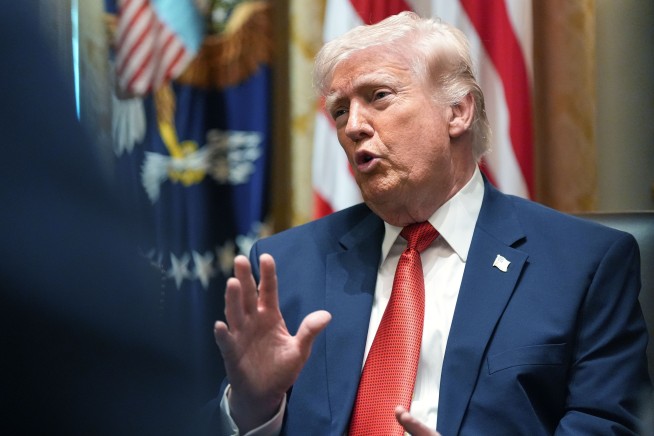 Trump: Iran Let 10 Oil Tankers Sail as 'Present'