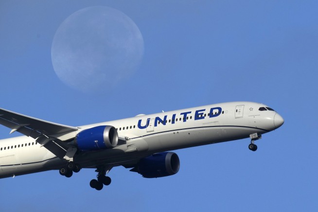 Turbulence Seriously Injures Attendant on United Flight