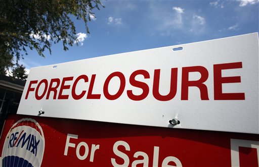 Targeted in Bubble, Latinos Now Face Foreclosure Flood