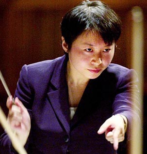 Chinese Virtuoso Conducts Assault on Glass Ceiling