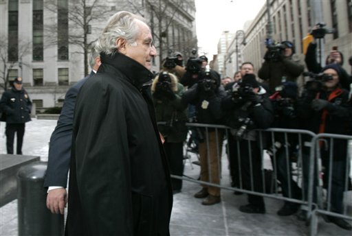 Madoff's Wife Withdrew $15.5M Days Before Arrest