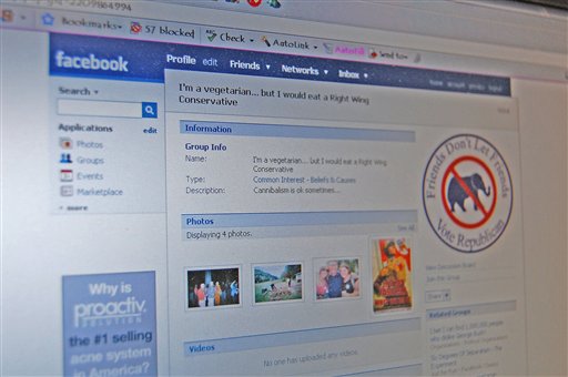 New Facebook Fine Print Irks Users in Privacy Tug-of-War