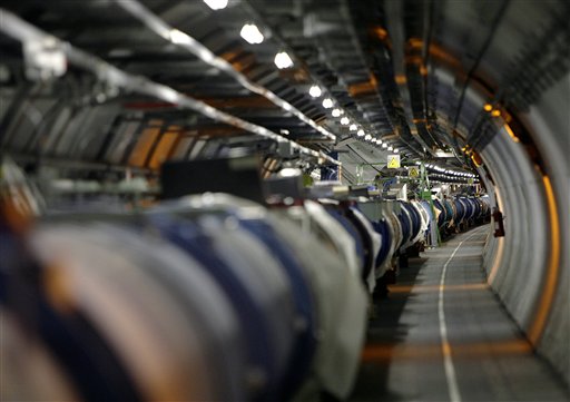 Rival Labs Fight Like Hell to Find 'God Particle'