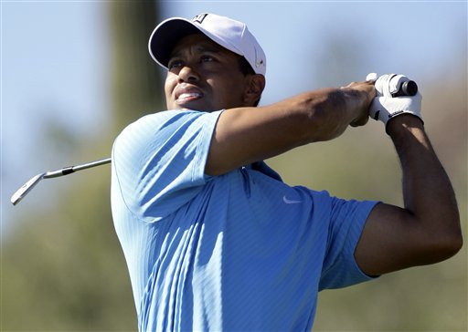 Woods Cruises to First-Round Victory