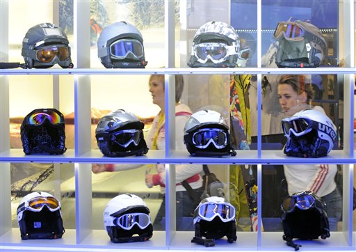 Quebec Docs Push to Make Ski Helmets Mandatory