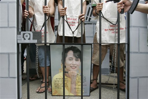 UN Calls on Burma Junta to Release Suu Kyi