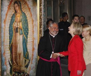Hillary: 'Who Painted It?' Monsignor: 'God!'