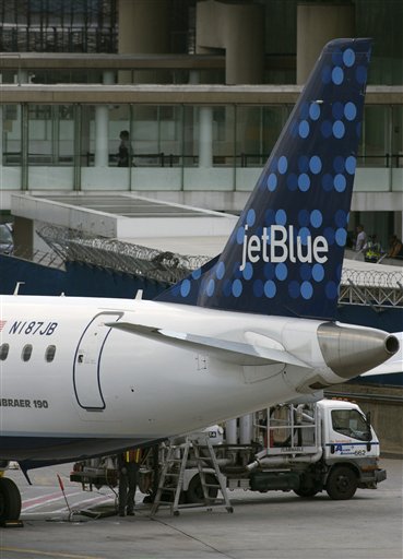 Nap Traps JetBlue Worker in Cargo Hold
