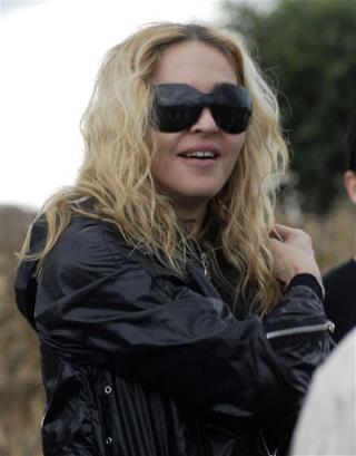 Madonna Fell All By Herself: Photog