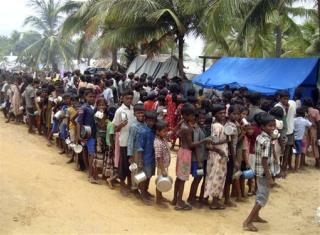 Thousands Flee Sri Lanka Fighting