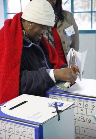 Record Turnout Predicted as South Africa Votes