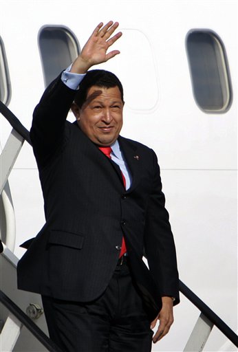 Chavez Hints at Ditching OAS to Form Cuba Partnership
