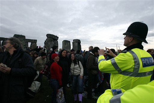 Crowds Throng Cloudy Solstice at Stonehenge